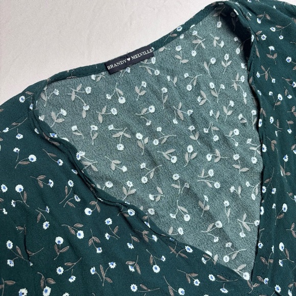 Brandy Melville Floral Wrap Top - Green - Picture 4 of 6
